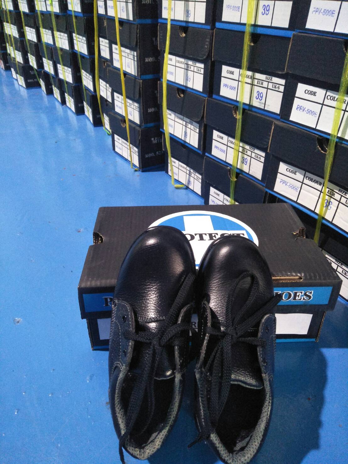 Protect safety shoes V-02e รองเท้าเซฟตี้